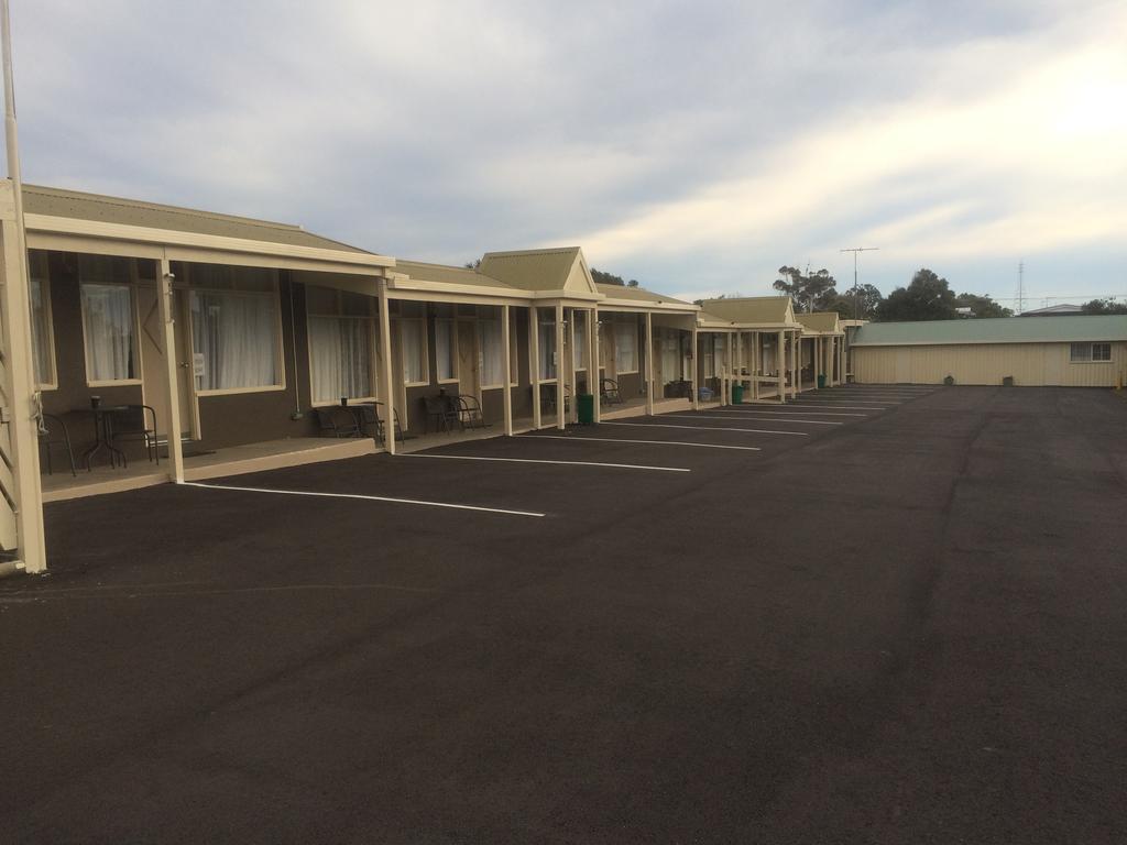 Pelicans Motel San Remo Extérieur photo