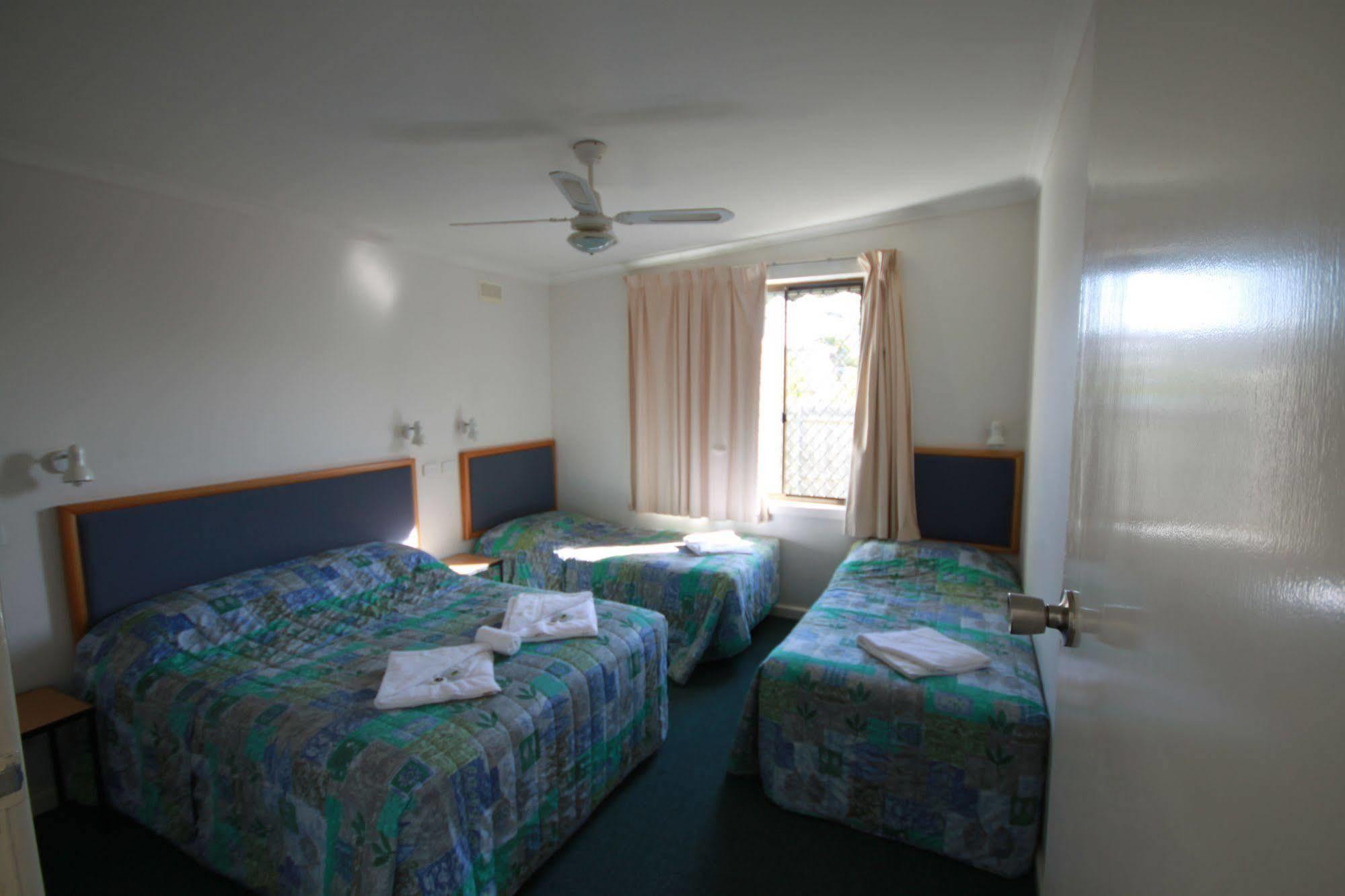 Pelicans Motel San Remo Extérieur photo
